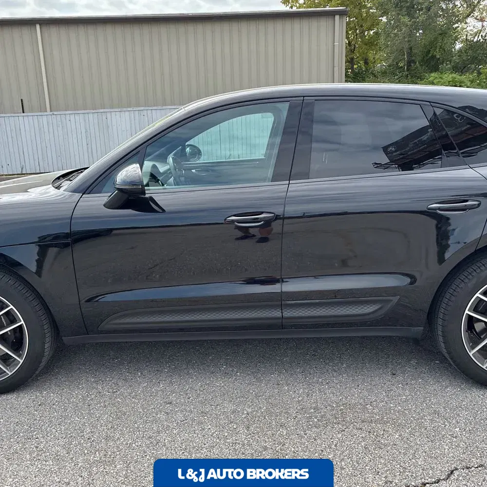 2023 Porsche Macan T