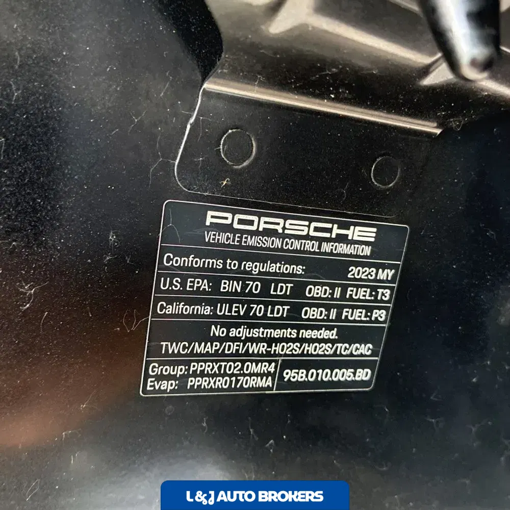 2023 Porsche Macan T