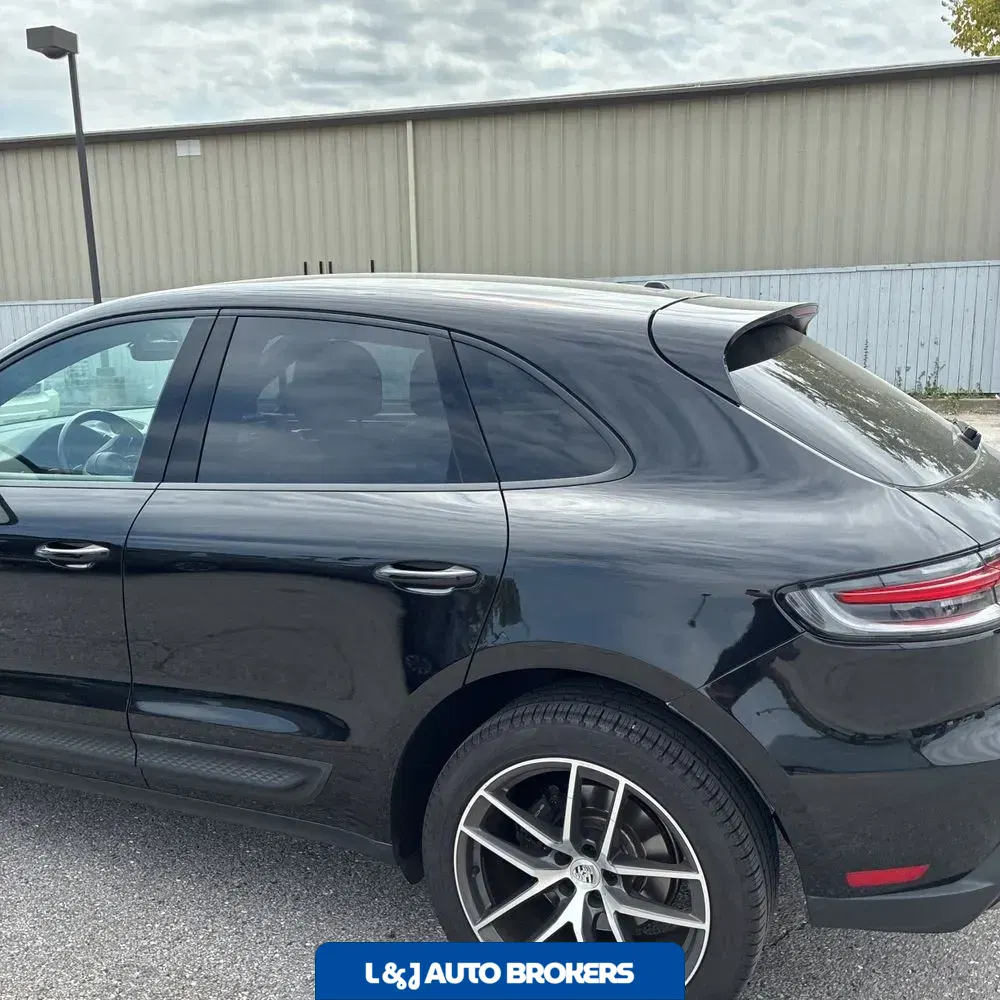 2023 Porsche Macan T