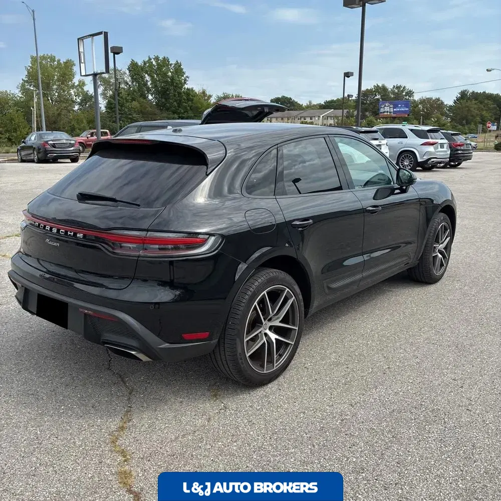 2023 Porsche Macan T