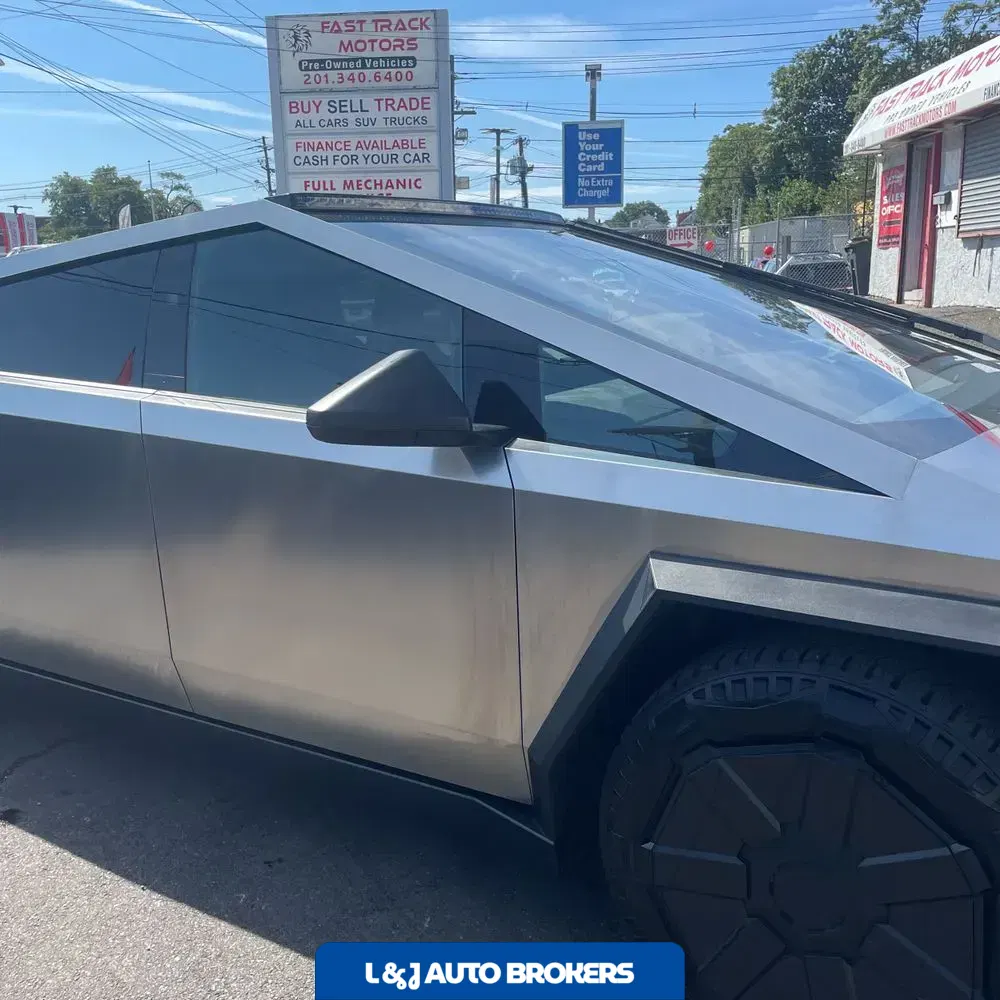 2024 Tesla Cybertruck CyberBeast