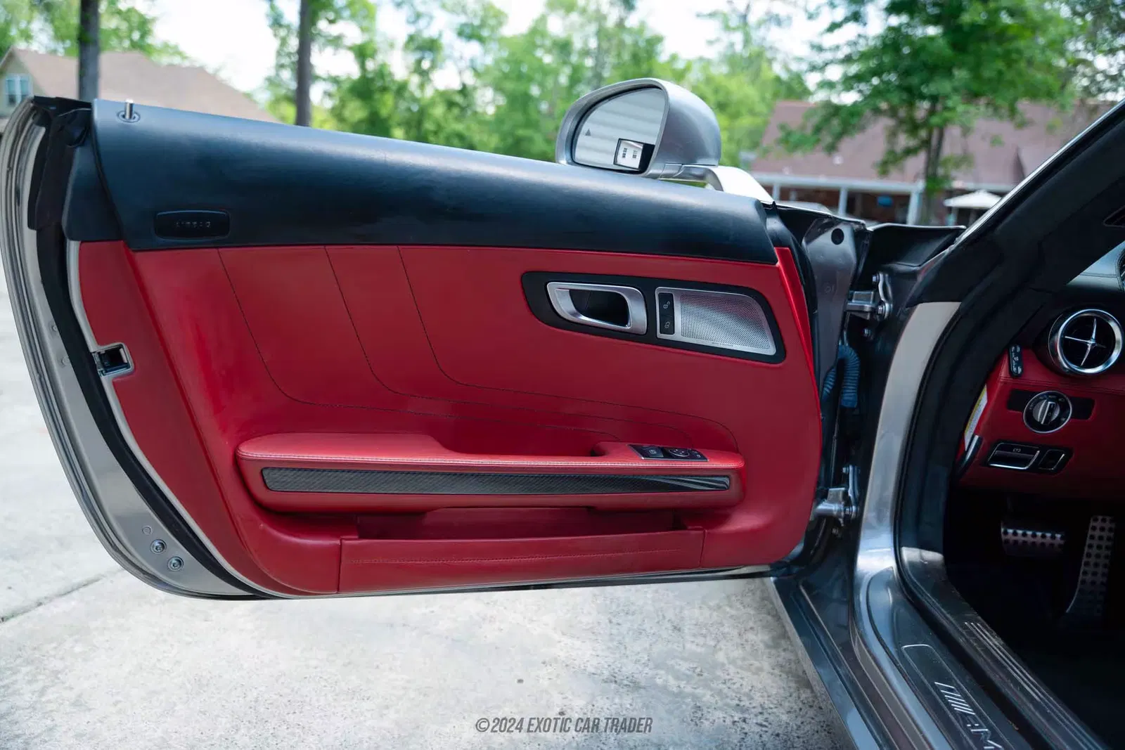 2012 Mercedes-Benz SLS AMG AMG Roadster