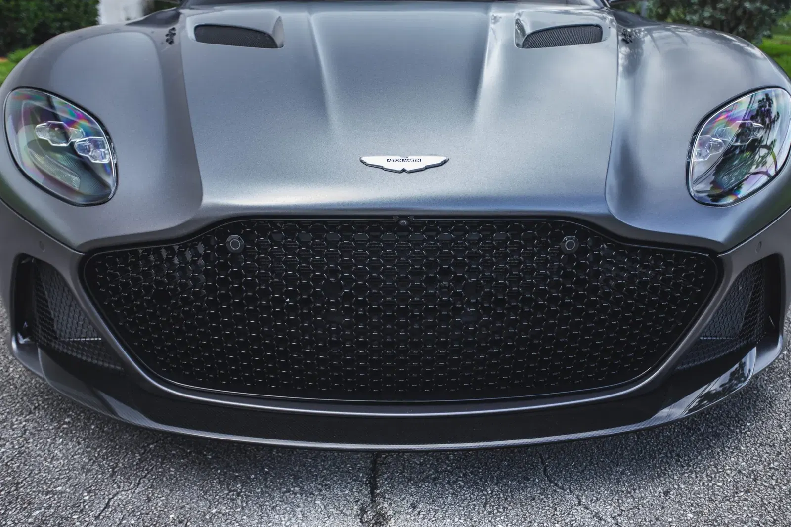 2019 Aston Martin DBS Superleggera Coupe