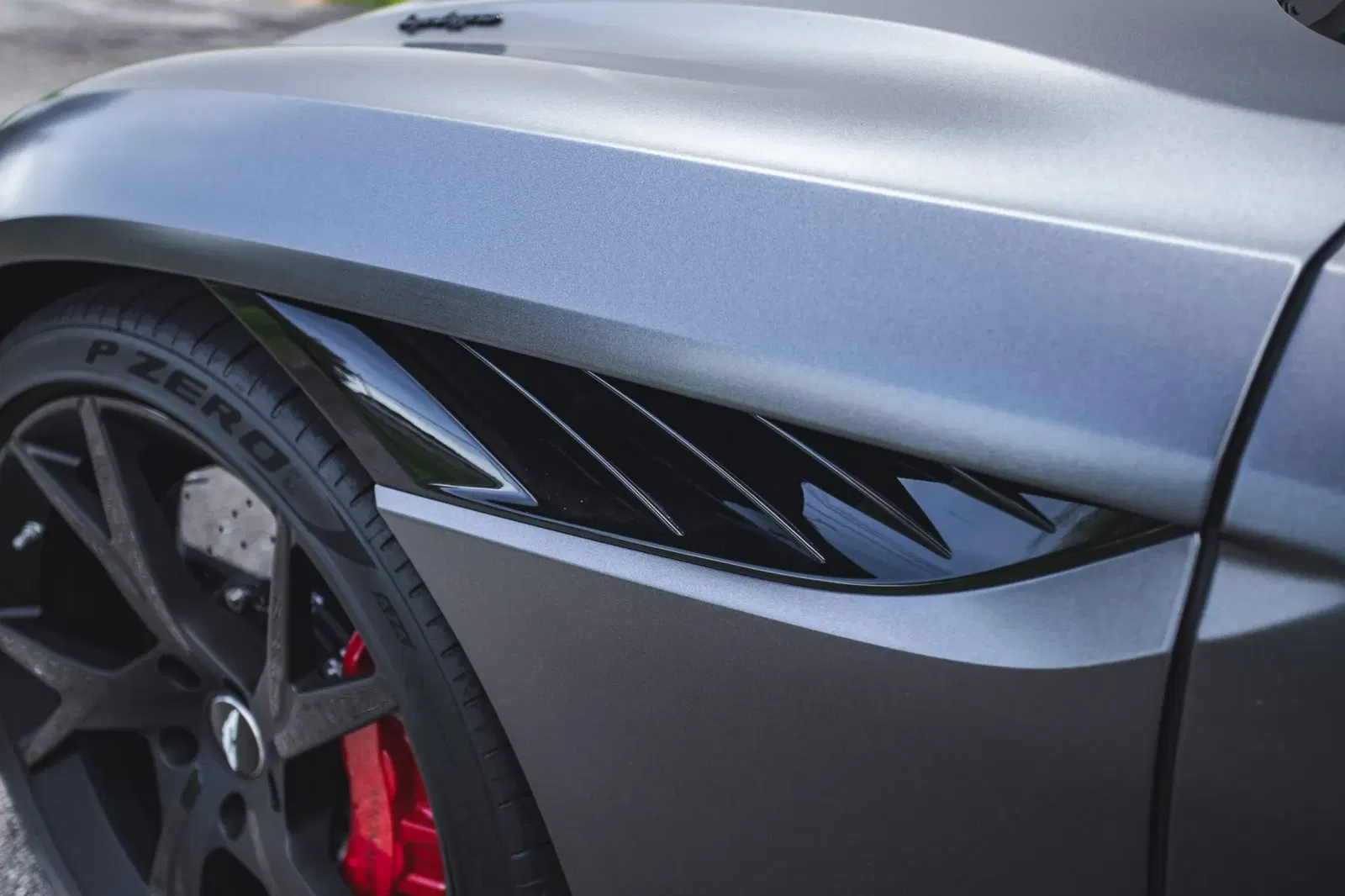 2019 Aston Martin DBS Superleggera Coupe
