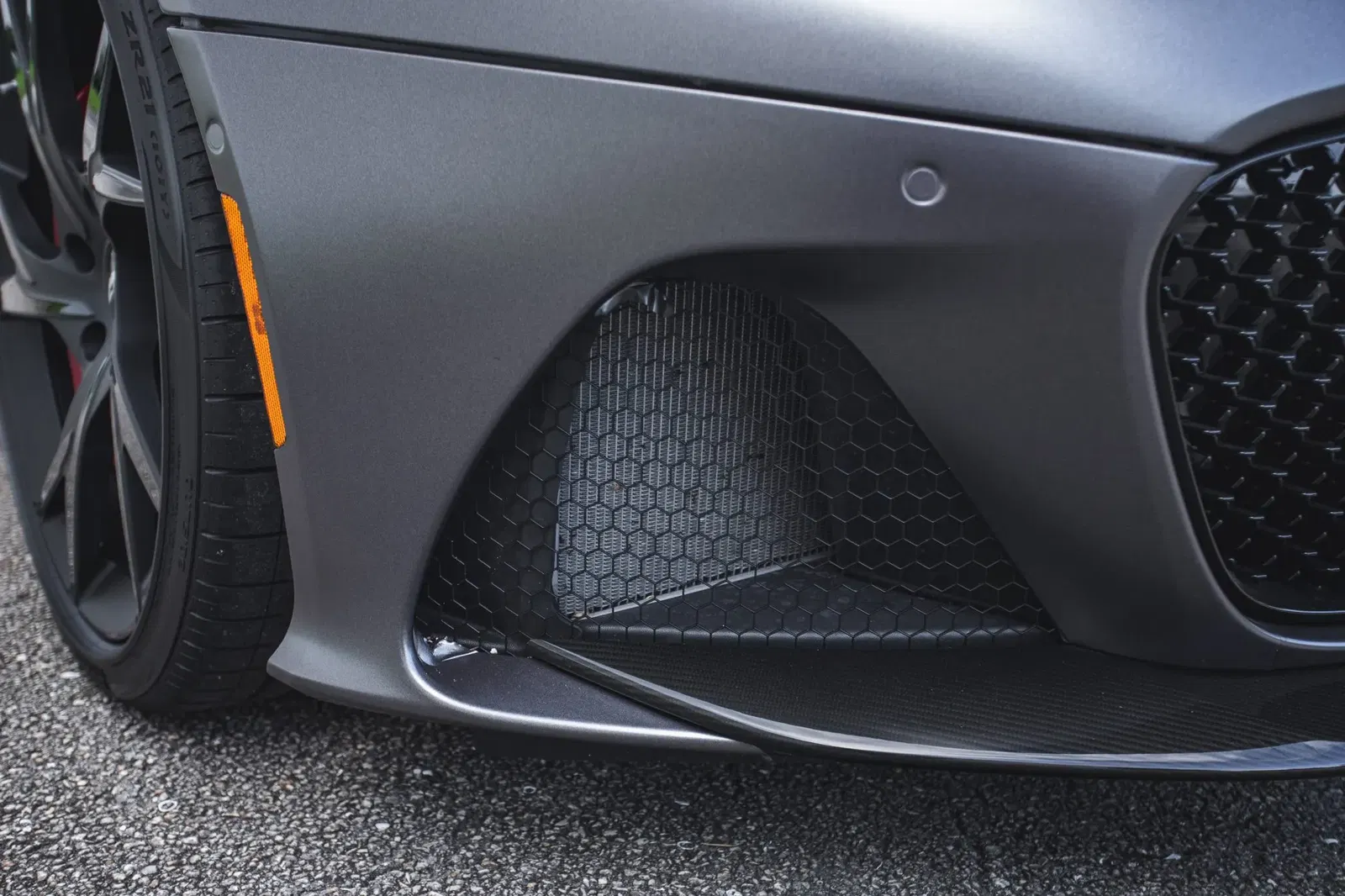 2019 Aston Martin DBS Superleggera Coupe