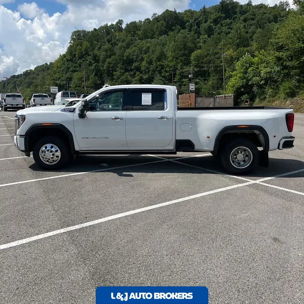 2024 GMC Sierra 3500 Denali