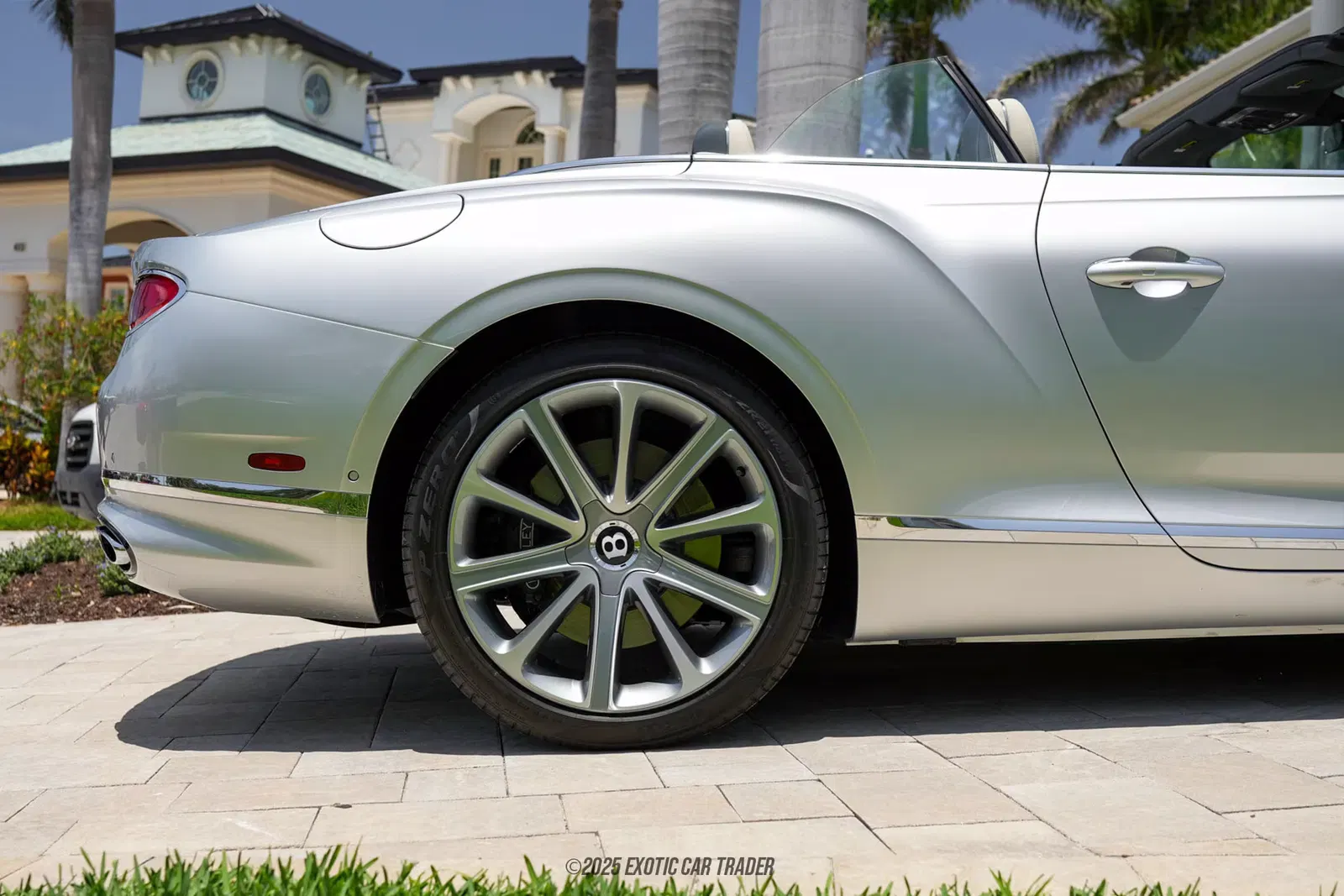 2022 Bentley Continental GTC V8