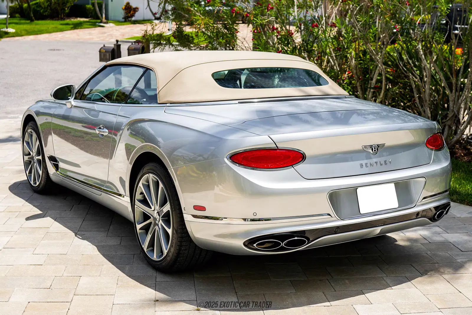 2022 Bentley Continental GTC V8