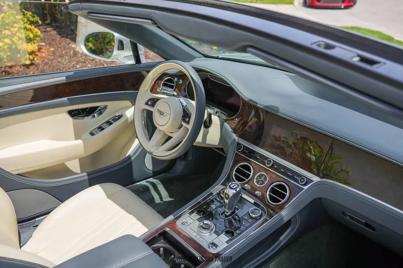 2022 Bentley Continental GTC V8