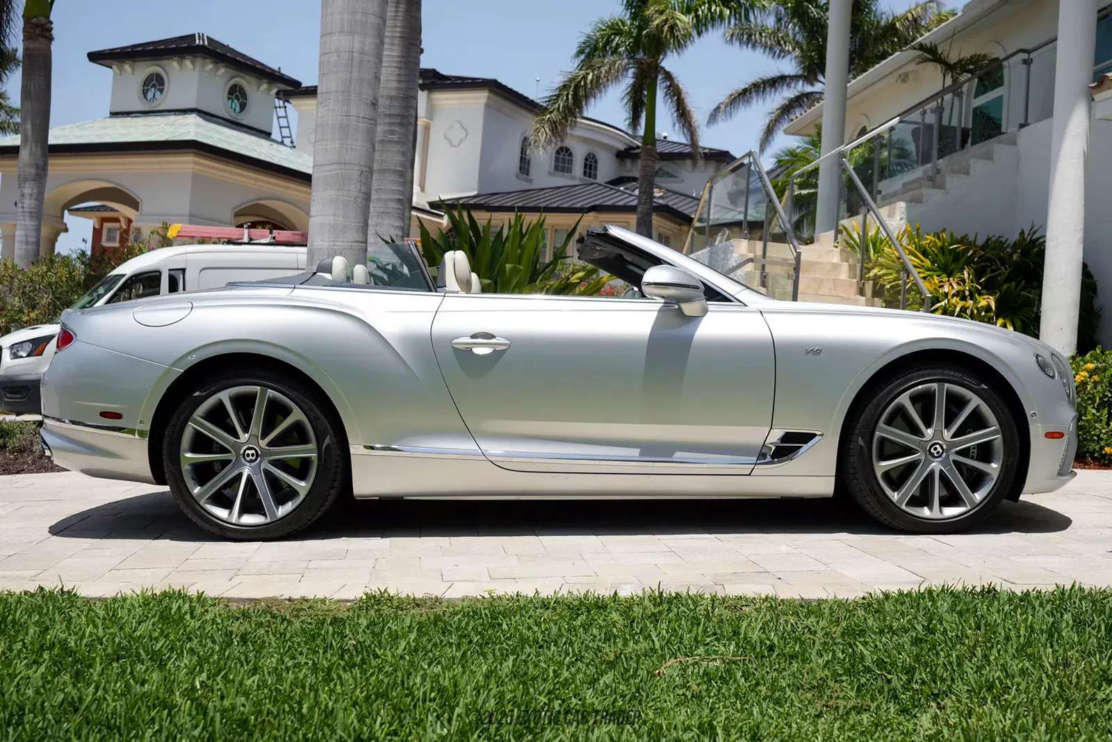 2022 Bentley Continental GTC V8