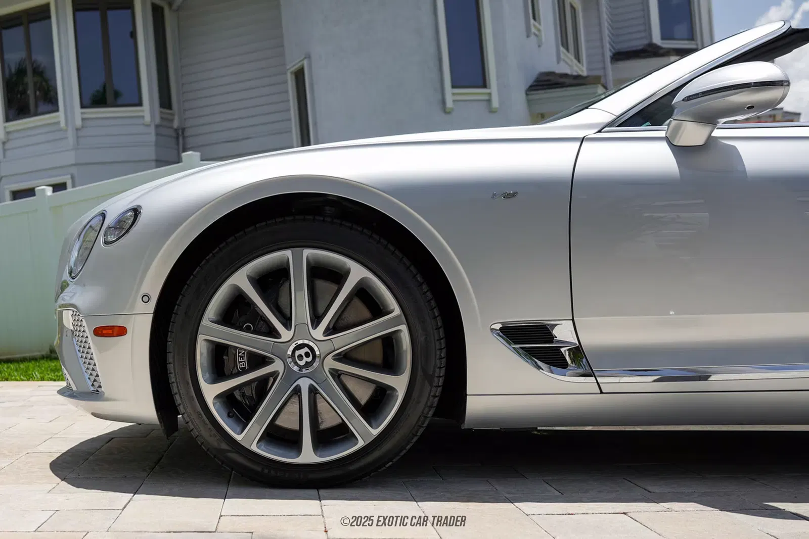 2022 Bentley Continental GTC V8