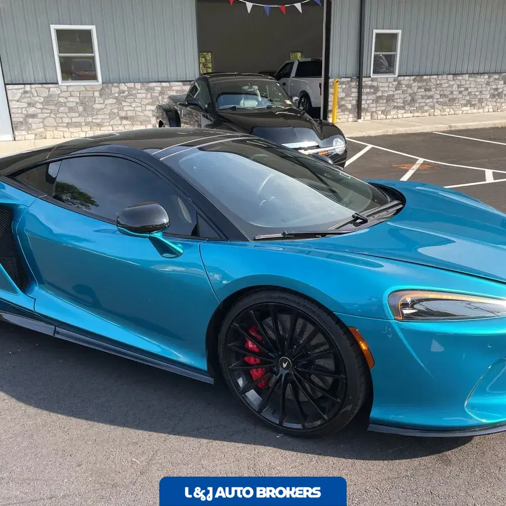2023 McLaren GT Base
