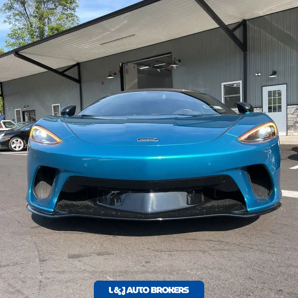 2023 McLaren GT Base