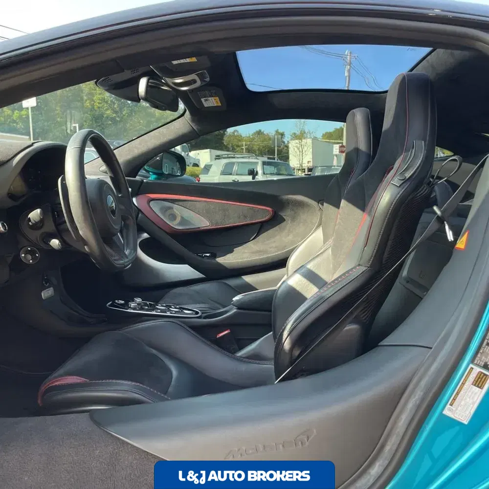 2023 McLaren GT Base