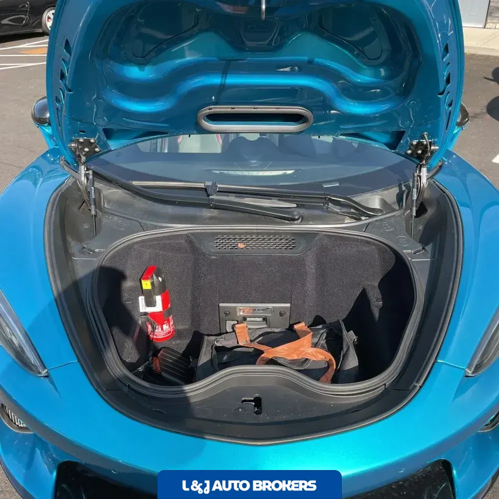 2023 McLaren GT Base