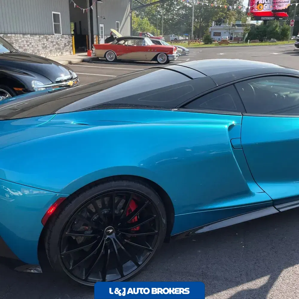 2023 McLaren GT Base