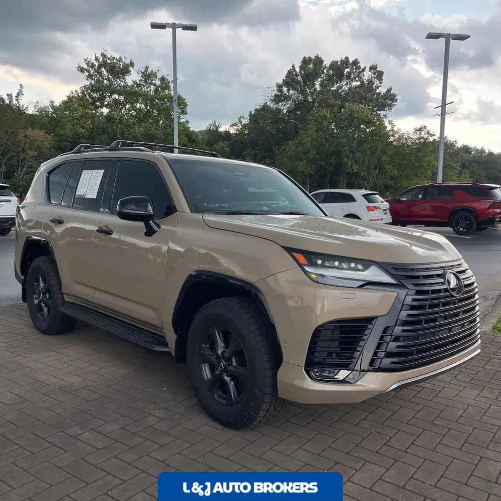 2025 Lexus LX 700h Overtrail