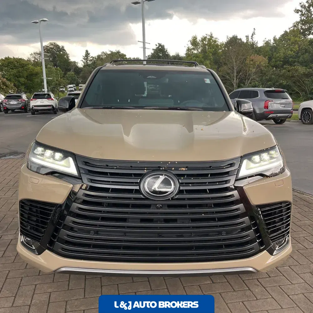 2025 Lexus LX 700h Overtrail