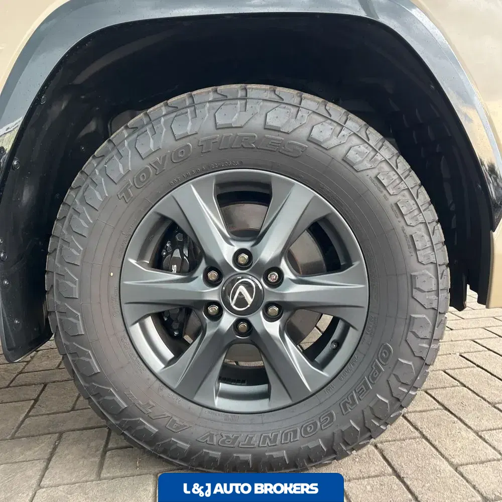 2025 Lexus LX 700h Overtrail
