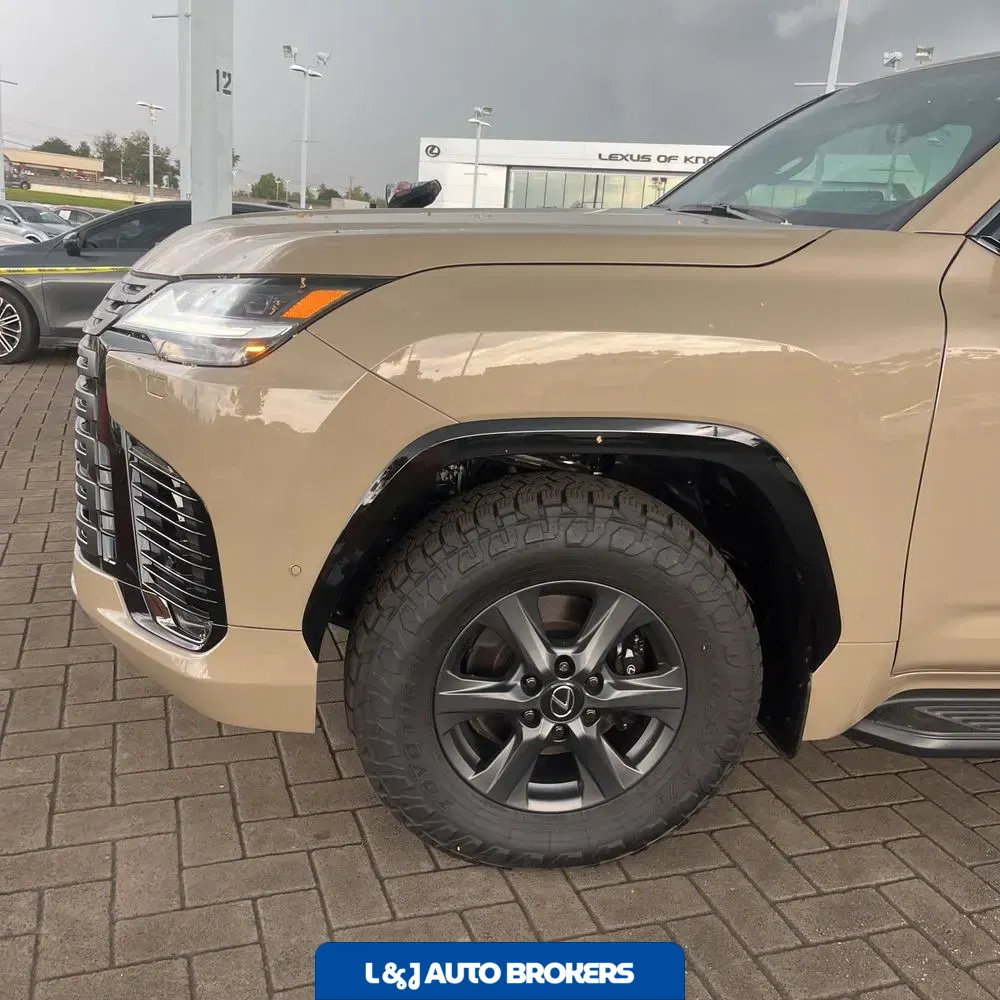 2025 Lexus LX 700h Overtrail