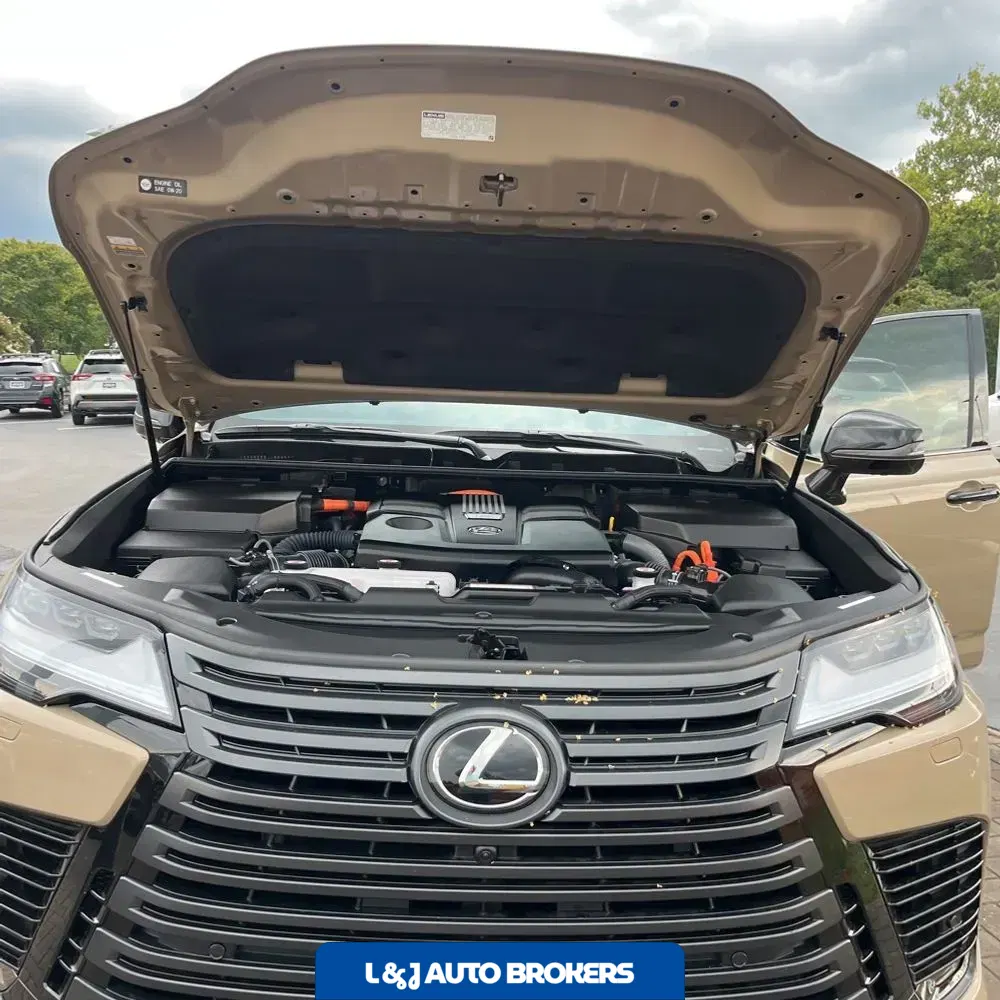 2025 Lexus LX 700h Overtrail