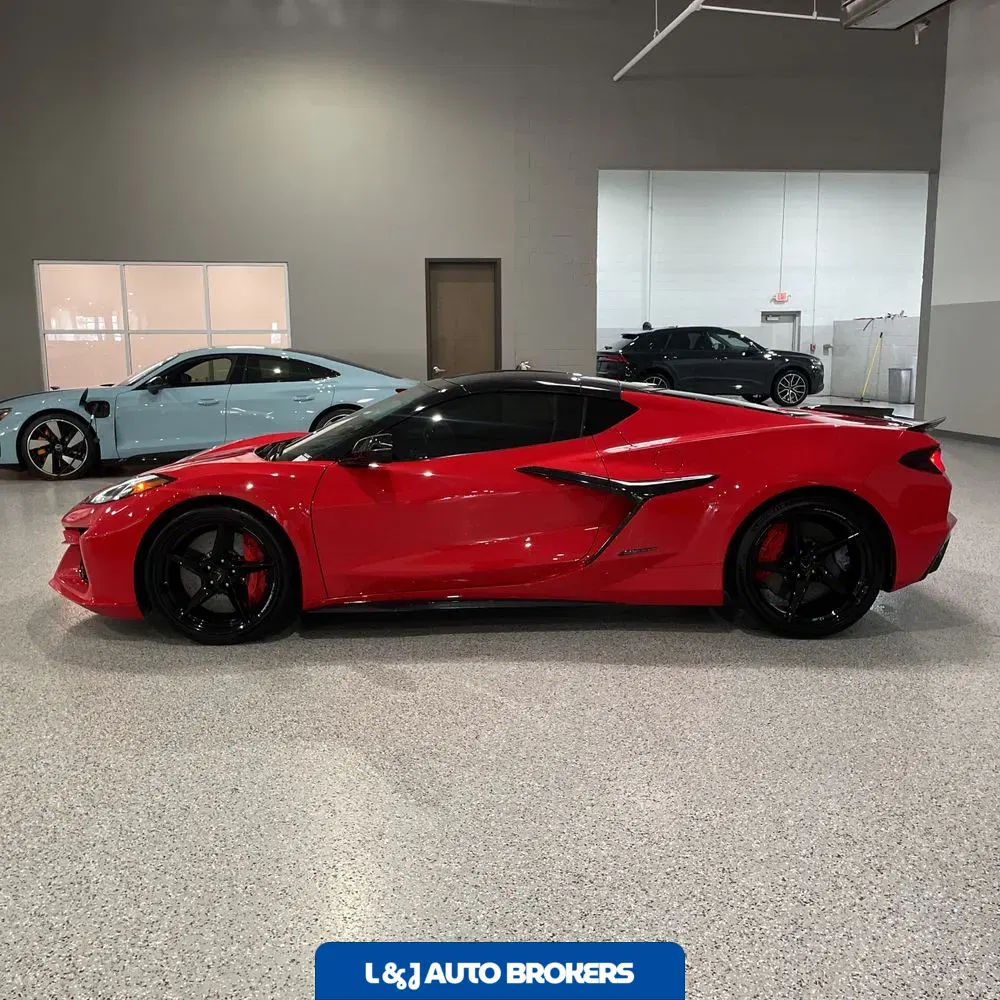 2025 Chevrolet Corvette E-Ray
