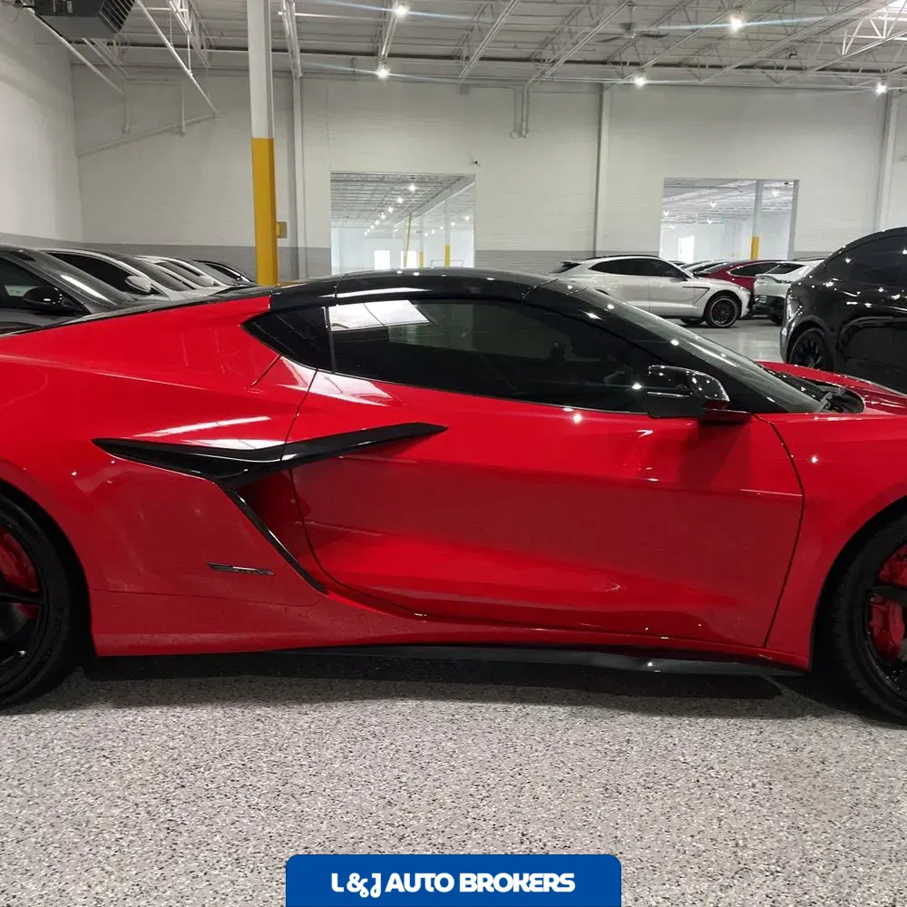 2025 Chevrolet Corvette E-Ray