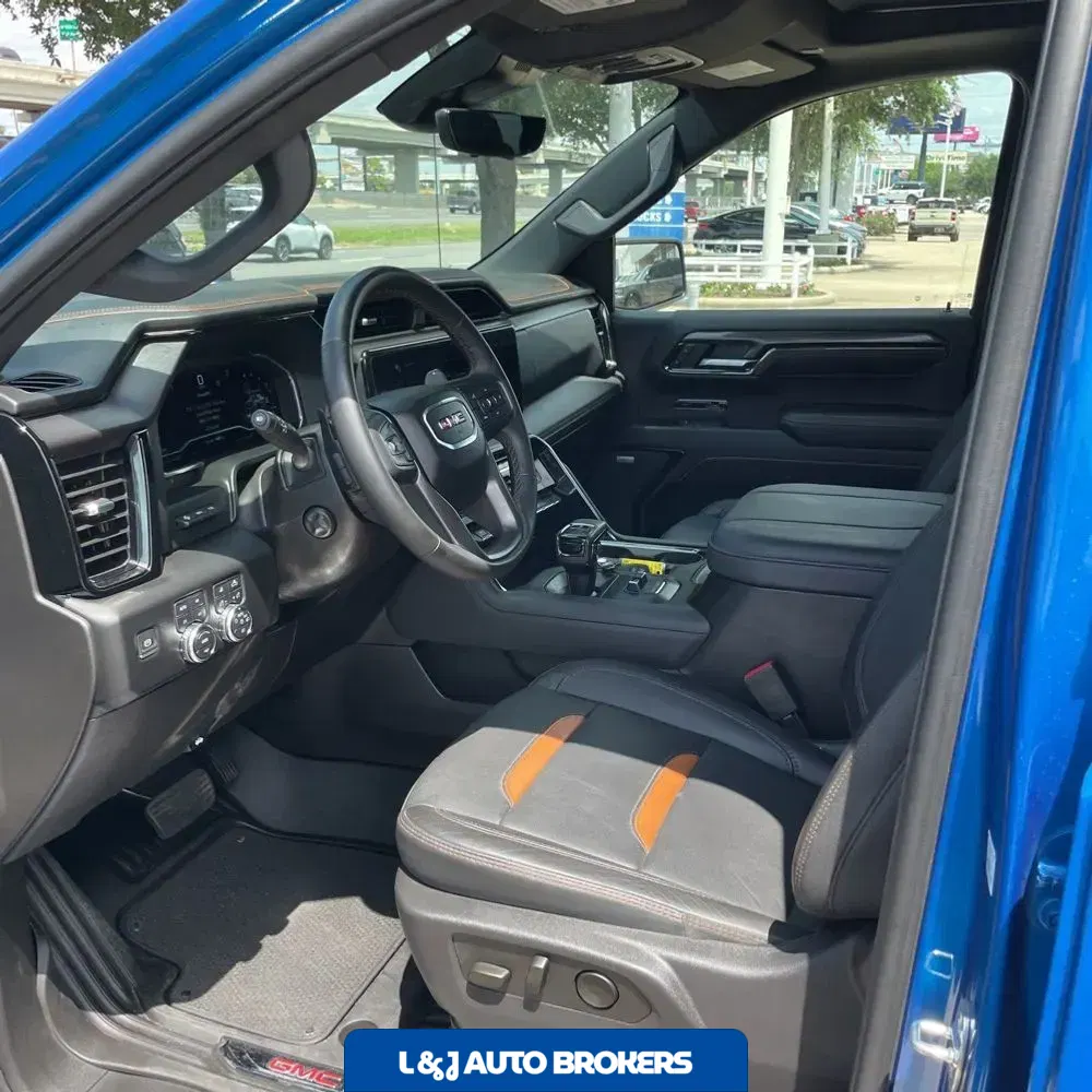 2024 GMC Sierra 1500 AT4