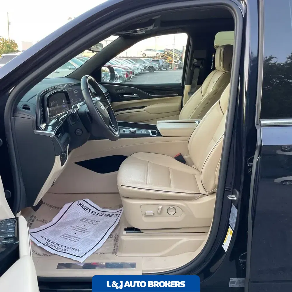 2024 Cadillac Escalade ESV Premium Luxury