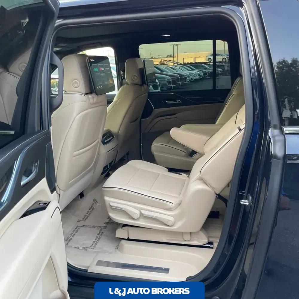 2024 Cadillac Escalade ESV Premium Luxury