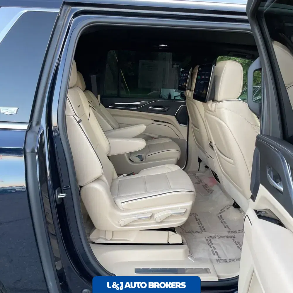2024 Cadillac Escalade ESV Premium Luxury