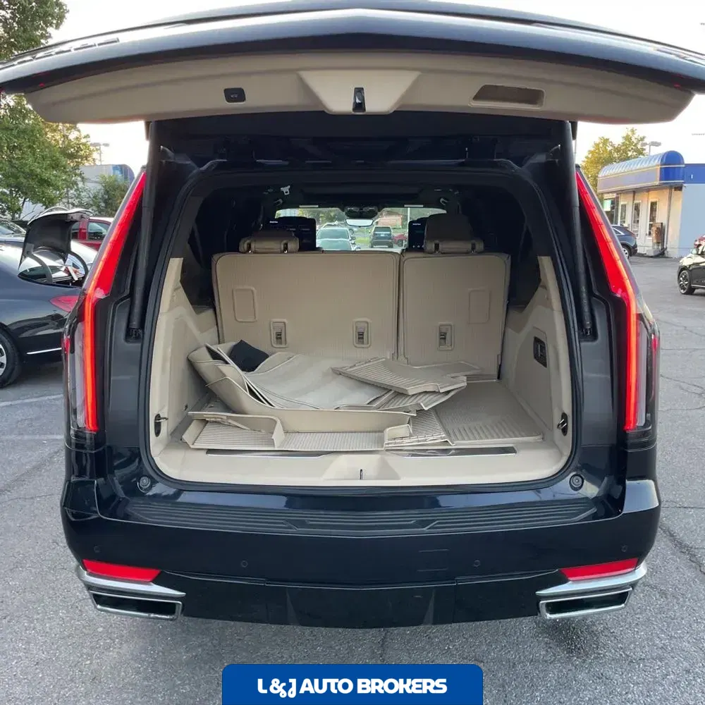 2024 Cadillac Escalade ESV Premium Luxury
