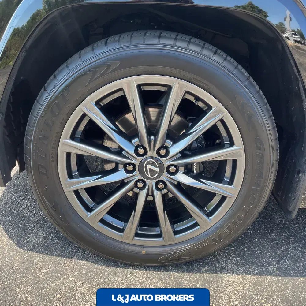 2024 Lexus LX 600 F SPORT Handling