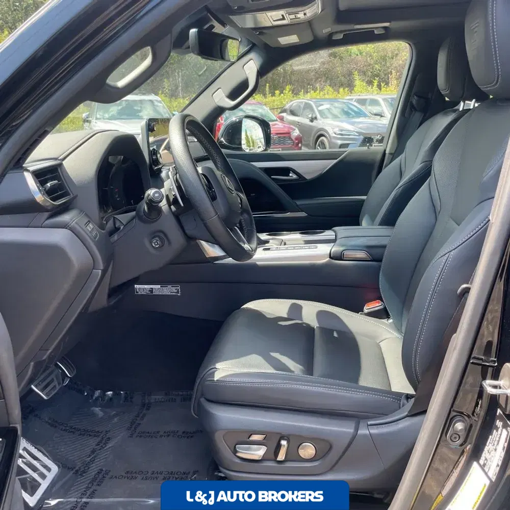 2024 Lexus LX 600 F SPORT Handling