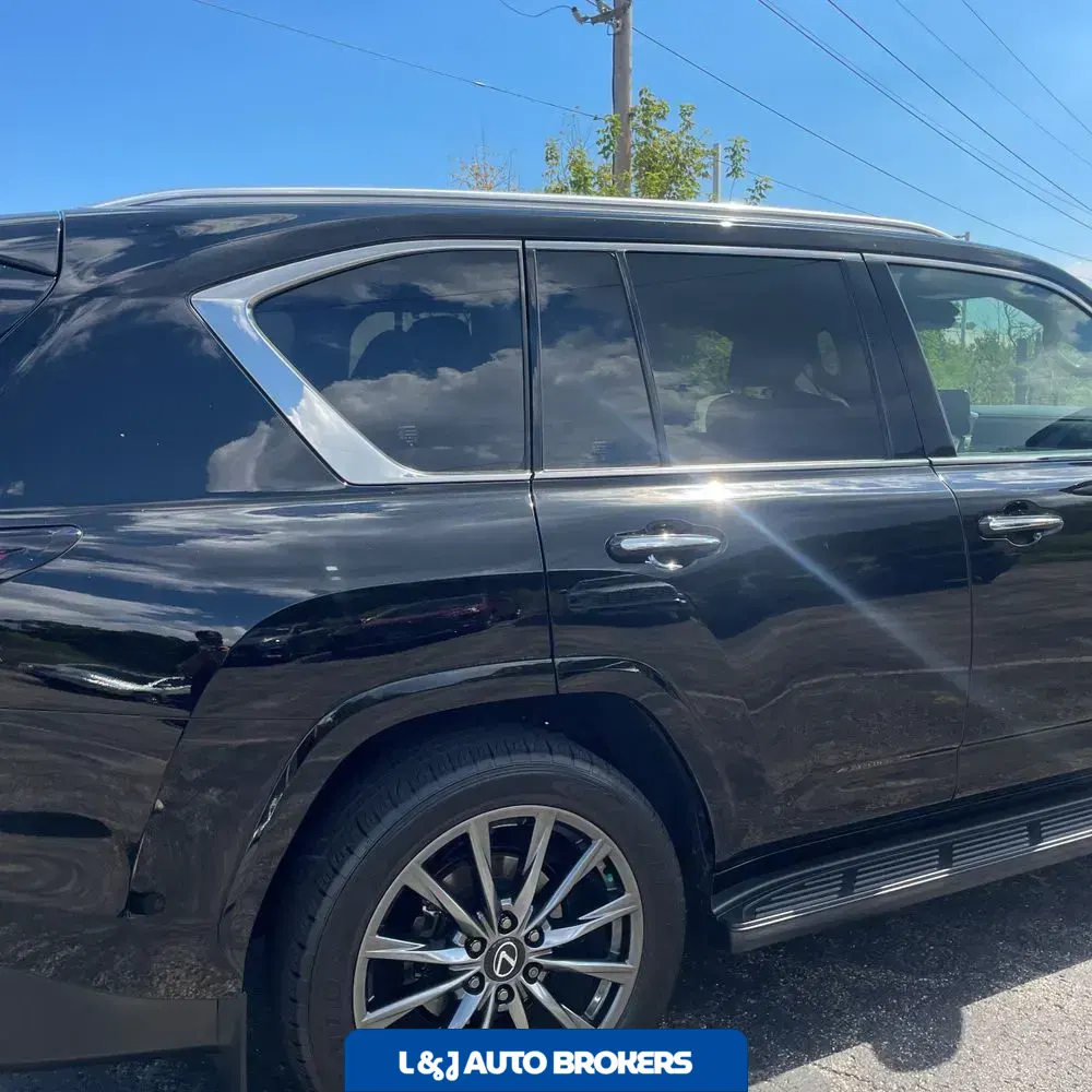 2024 Lexus LX 600 F SPORT Handling