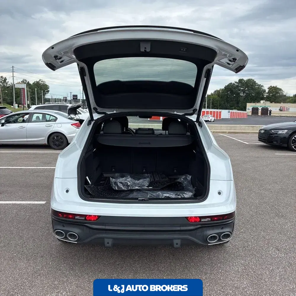 2024 Audi SQ5 Premium Plus