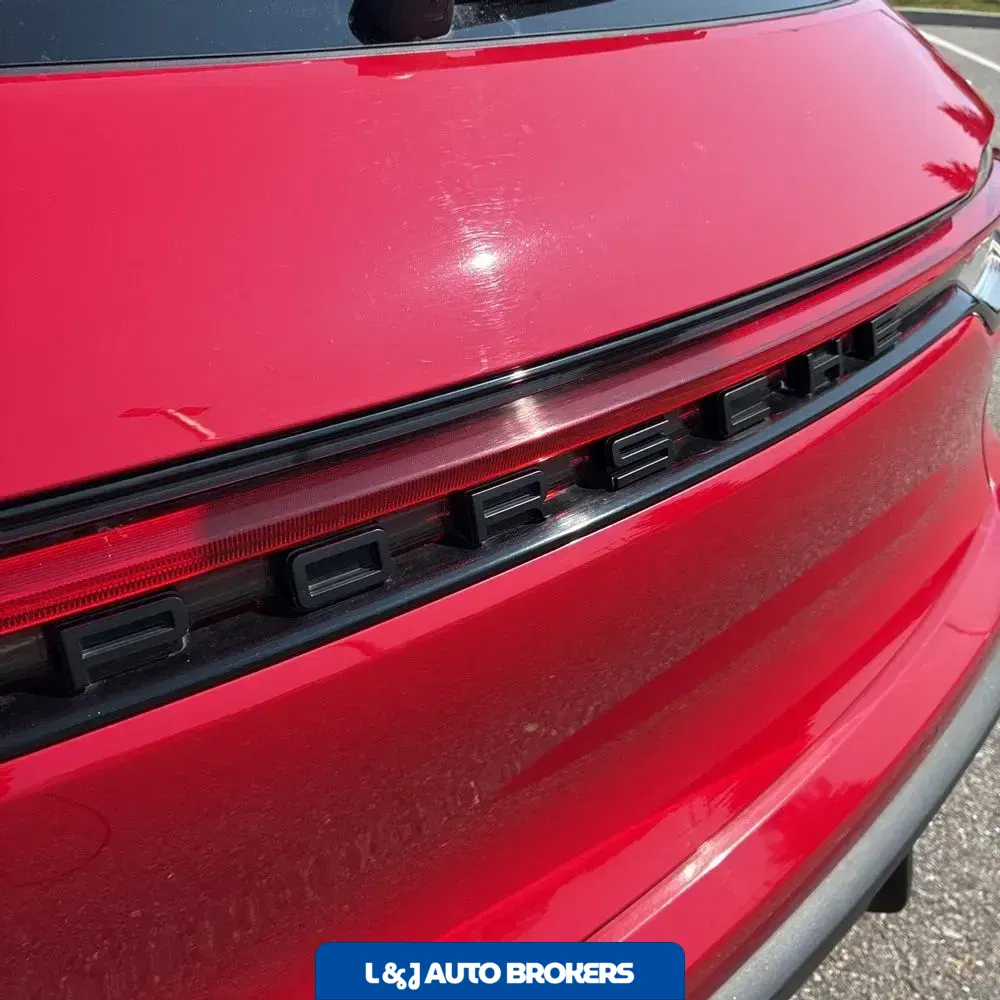2022 Porsche Macan S