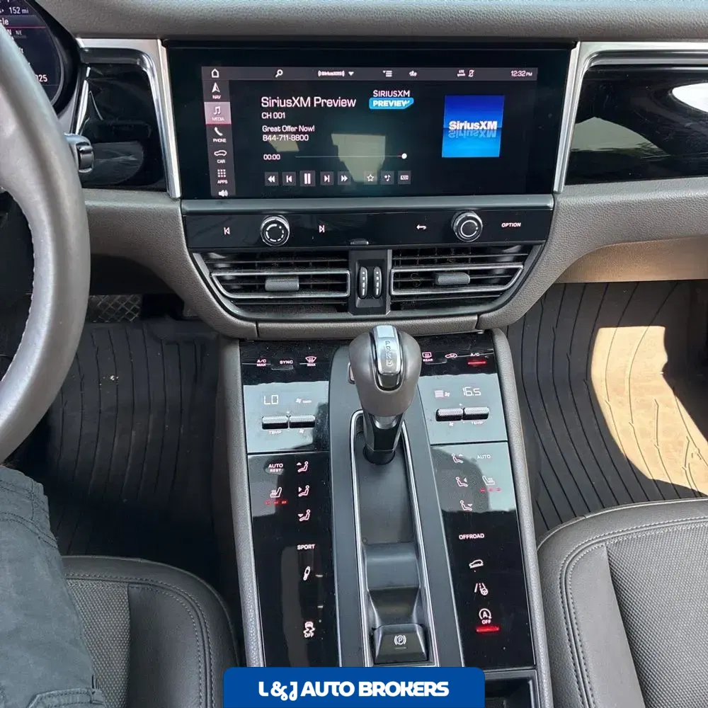 2022 Porsche Macan S