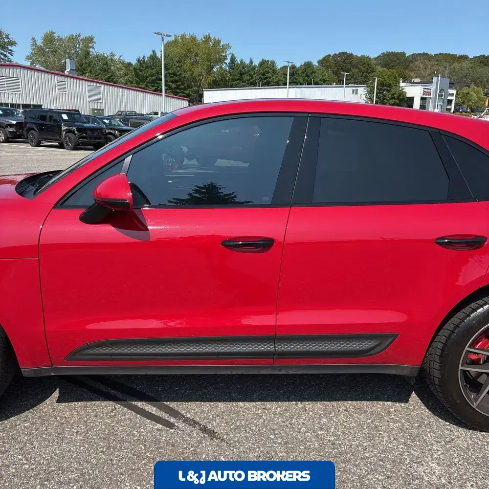 2022 Porsche Macan S