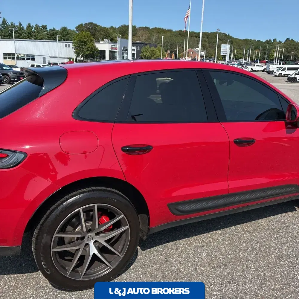 2022 Porsche Macan S
