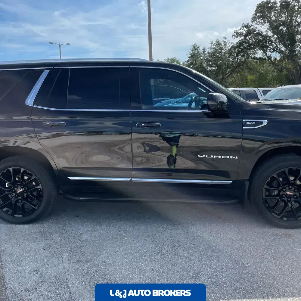 2022 GMC Yukon SLT