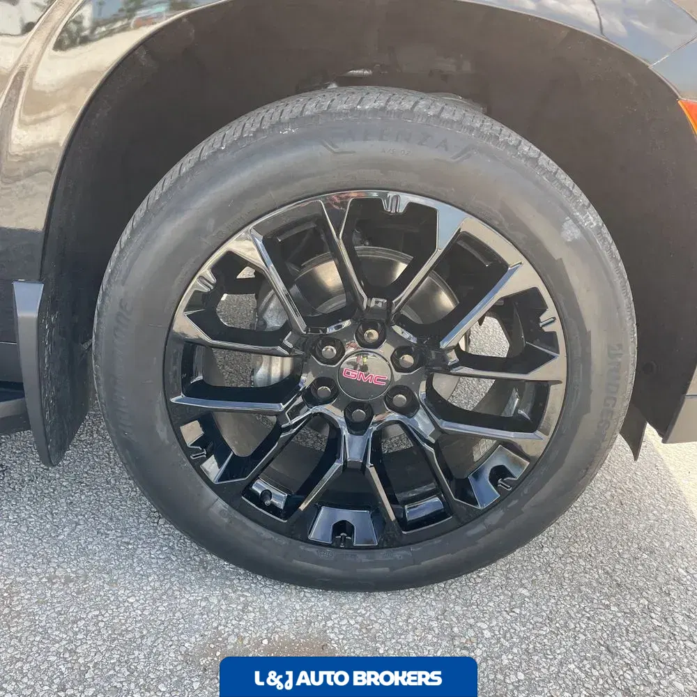 2022 GMC Yukon SLT