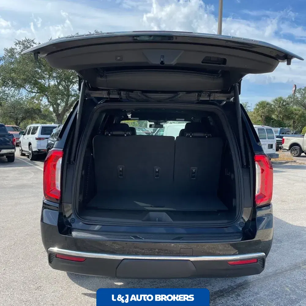 2022 GMC Yukon SLT