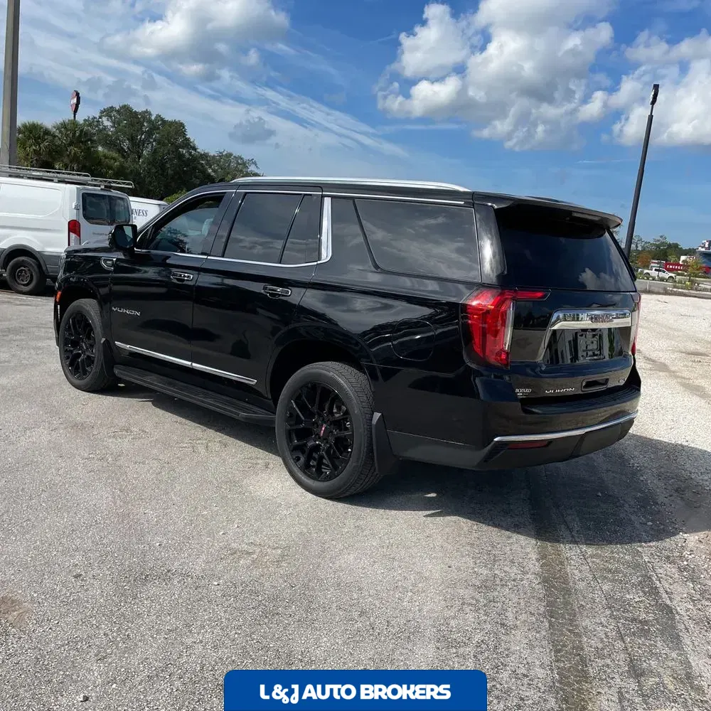 2022 GMC Yukon SLT