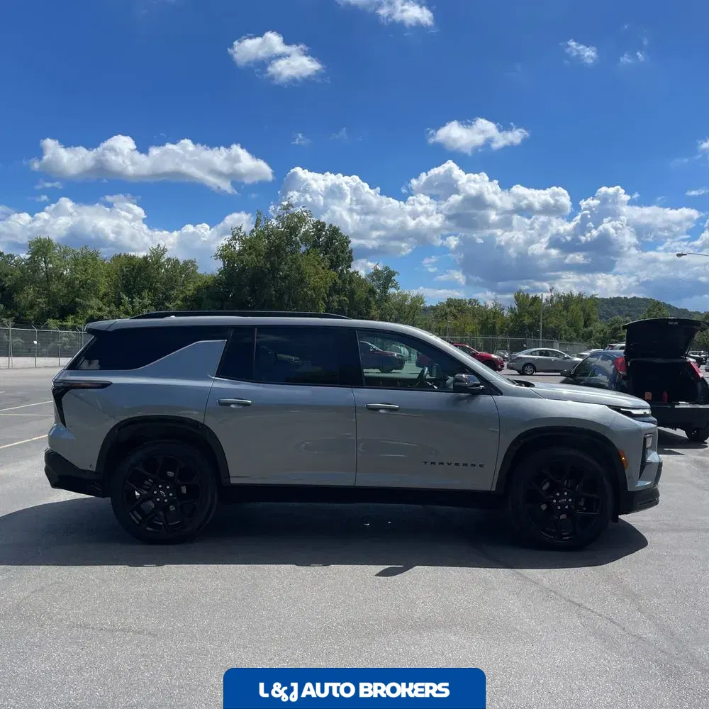 2024 Chevrolet Traverse RS