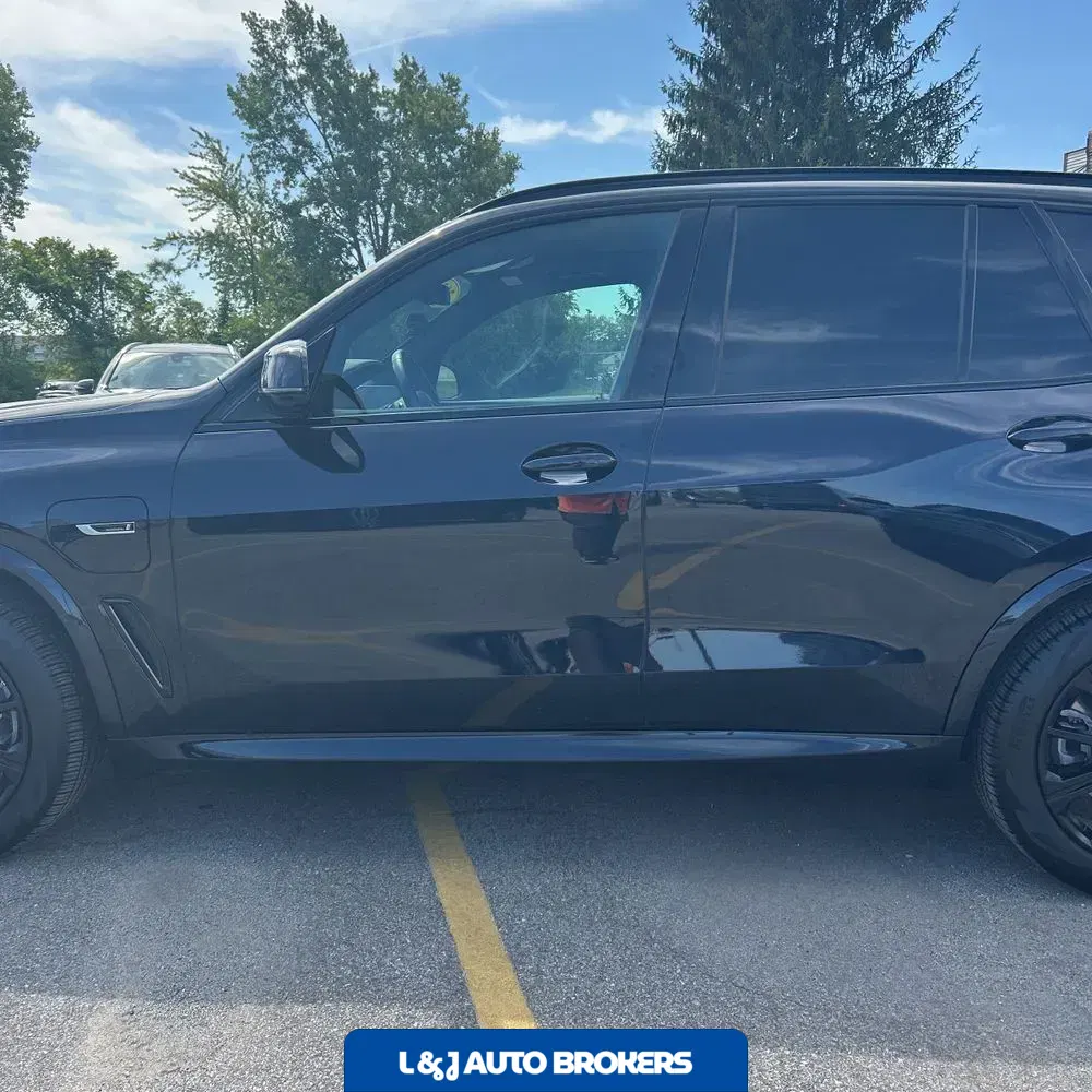 2023 BMW X5 xDrive45e