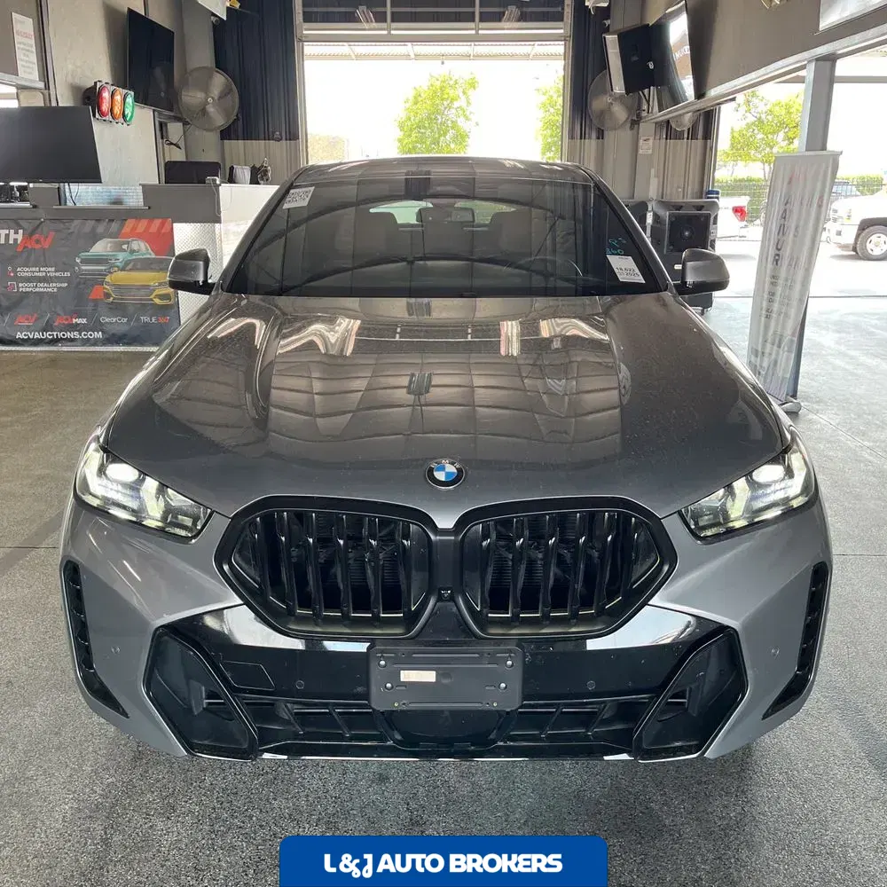 2025 BMW X6 XDrive40i