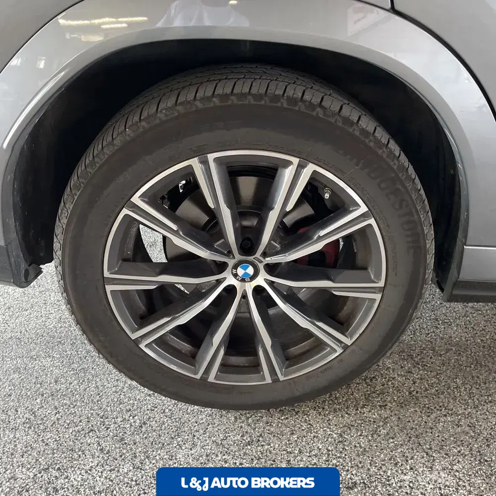 2025 BMW X6 XDrive40i
