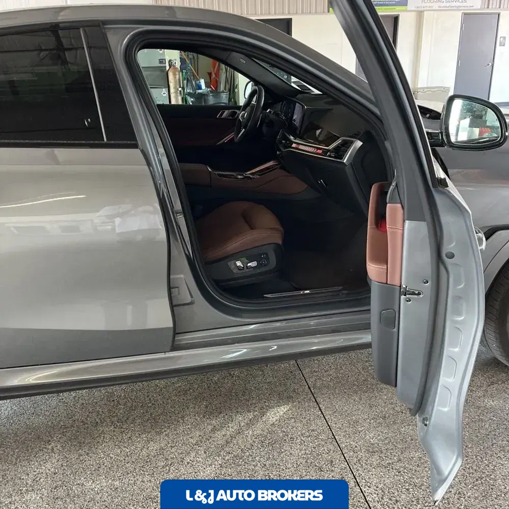 2025 BMW X6 XDrive40i