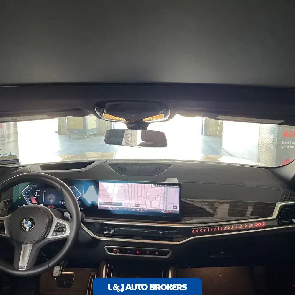 2025 BMW X6 XDrive40i